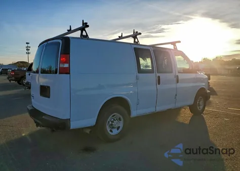 2012 Chevrolet Express G2500 from USA, damaged, VIN 1GCWGFCB5C1123975